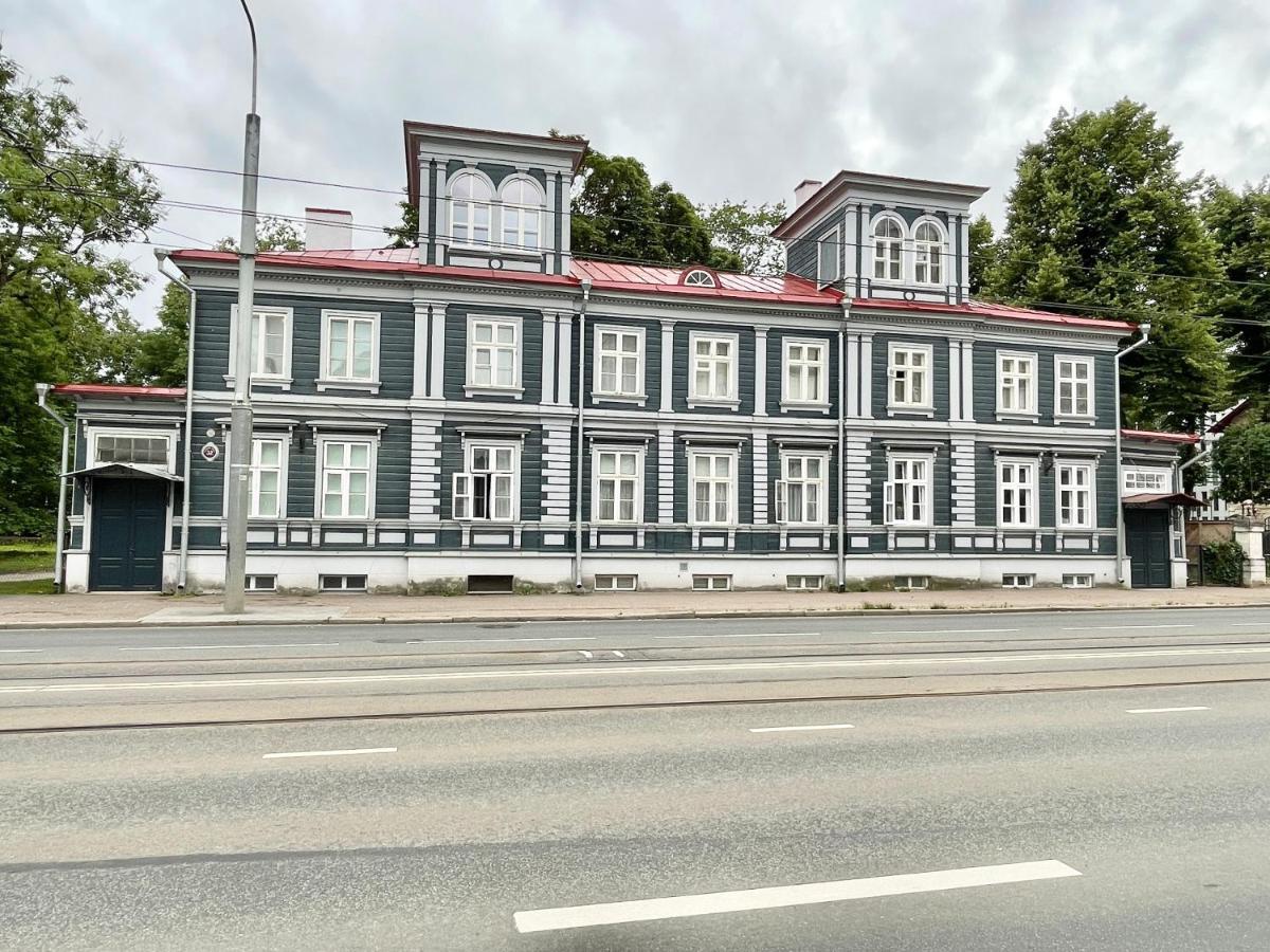 Апартаменты Cosy Studio In Historical Building. City Center Таллин Экстерьер фото