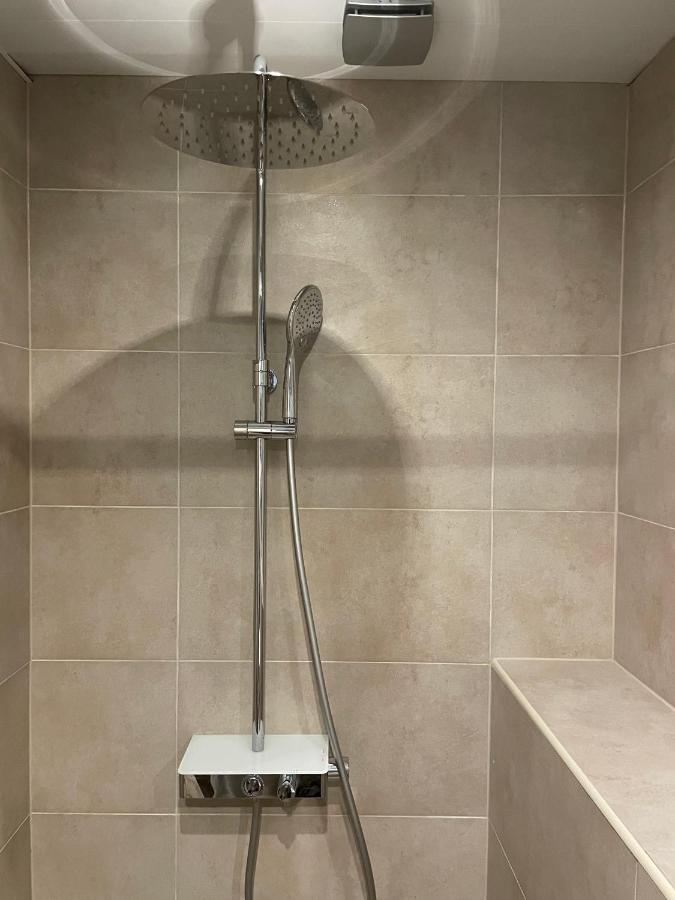 Апартаменты Cosy Studio In Historical Building. City Center Таллин Экстерьер фото